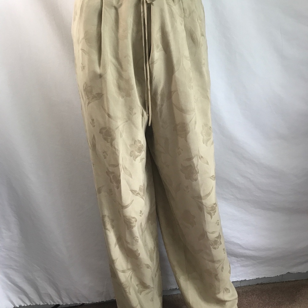 Gorgio Armani womens 12(46) silk tan jacquard pant